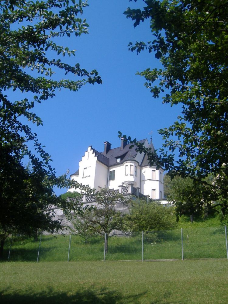 files/tl_filesOPO/Beitraege/opo_Schwabmuenchen_Schloss Guggenberg.JPG